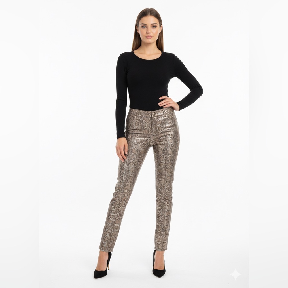 Chico's Platinum Denim Snakeskin Print Pants Stretchy Chic Size 2
